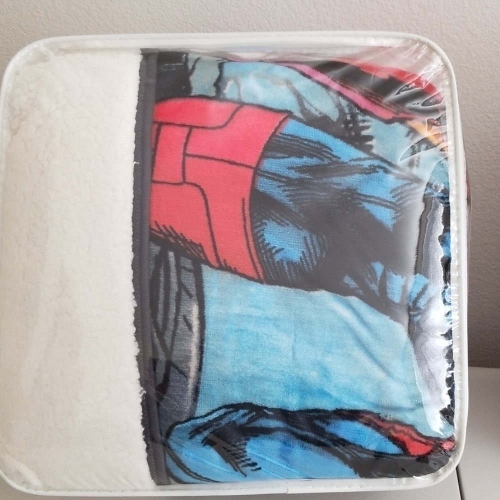 ✨NWT Marvel Avengers Silk Touch Sherpa Throw Blanket 60"x80" Twin Size!✨ - Picture 8 of 8